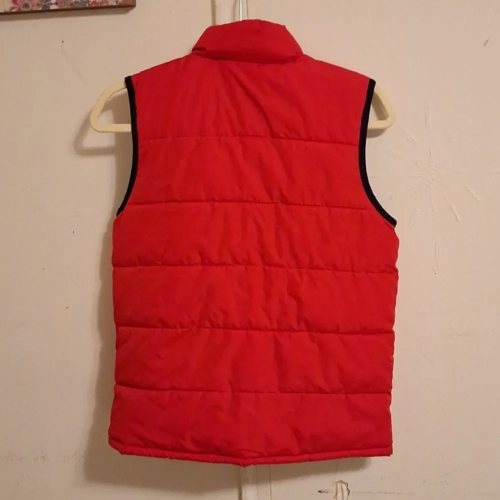 Red Gap kids Large puffer vest zip up